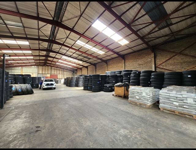 8,000M² WAREHOUSE FOR SALE IN JUPITER